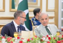Prime Minister Hosts Breakfast Meeting in Honour of His Highness Prince Rahim Aga Khan V.