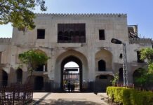 Gor Khatri leaves students overwhelmed by centuries of primitive heritage